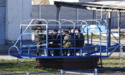 Ukrainian marines in Crimea seek honourable retreat