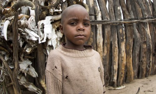 Skin-clad queen of Nambia's Okwanyama tribe - PHOTO