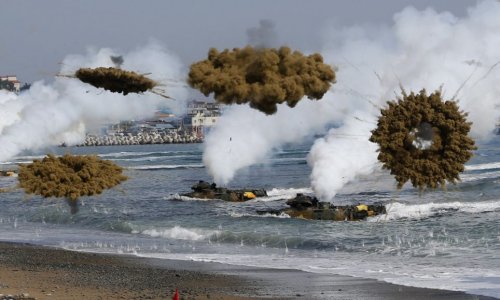 South Korea exchanges artillery with North Korea - PHOTO