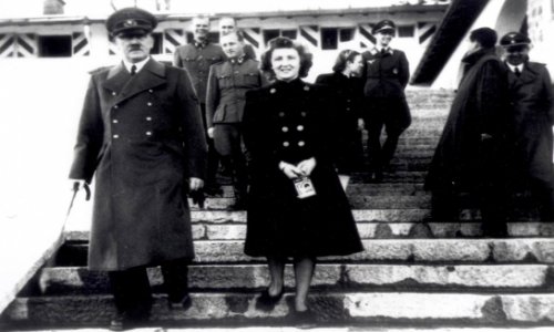 Did Adolf Hitler marry a woman of Jewish descent?