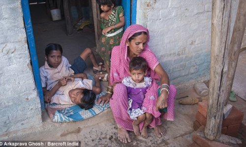 The Indian conjoined twins who are worshipped - PHOTO+VIDEO