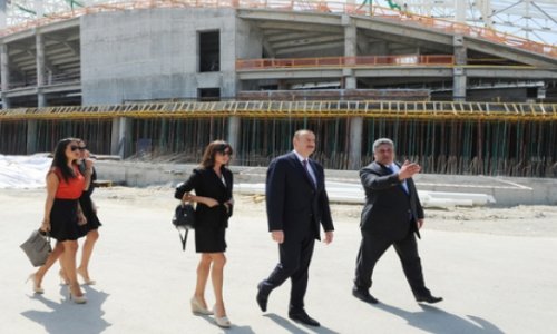 Aliyev visits Aquatic Palace under construction in Baku