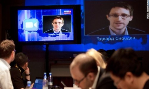 Snowden asks Putin about Moscow surveillance