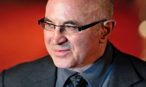 Bob Hoskins dies of pneumonia aged 71