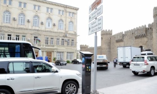 Минтранс усовершенствует систему парковки в Баку