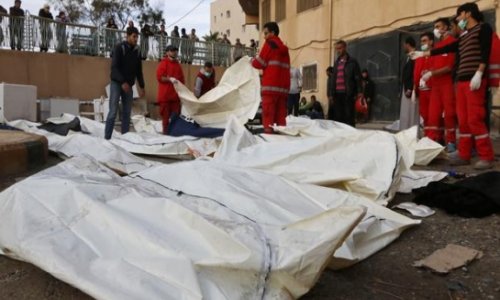 Syria airstrikes kill 95 in ISIS stronghold, report says