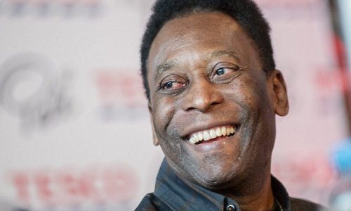 Pele remains in intensive care but...