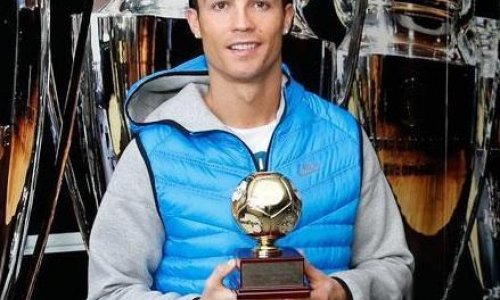 Ronaldo daha bir mükafat aldı