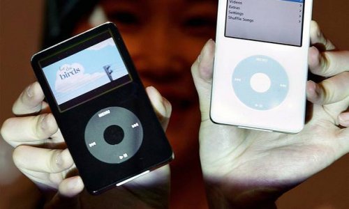 Apple’s dead music player prompts frenzy on eBay and Amazon
