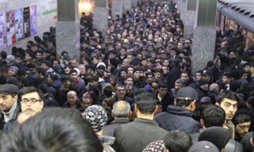 Bakı metrosunda yenə problem yaşandı – Video