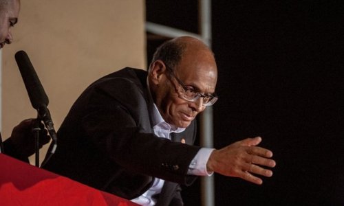 Tunisia election: Marzouki refuses to admit defeat