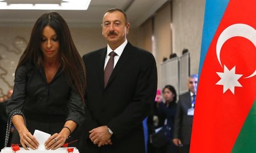 President Aliyev casts ballot in Azerbaijan local elections
