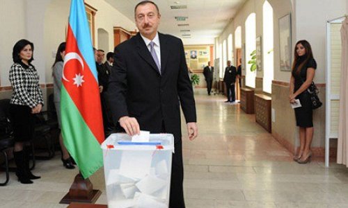 Ильхам Алиев и его супруга проголосовали на муниципальных выборах
