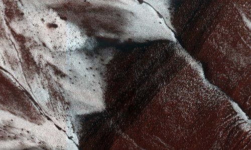 NASA обнаружило воду на Марсе