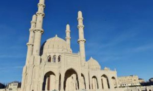 Ильхам Алиев принял участие в открытии мечети