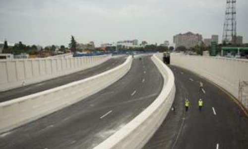 В Баку строятся шесть дорожных развязок