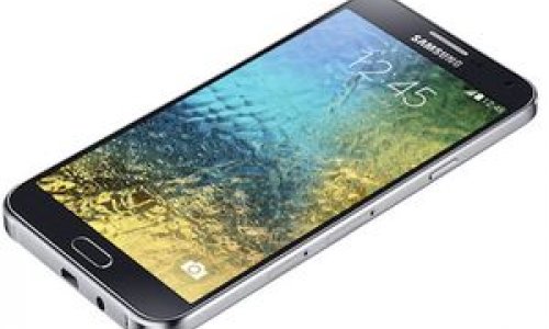 “Samsung” şirkəti yeni smartfonlarını nümayiş etdirdi