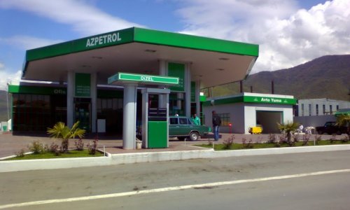 Azpetrol не будет пересматривать цену на бензин