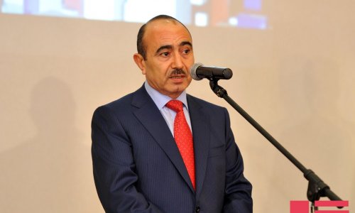 Əli Həsənov: “Azərbaycana ağıl, demokratiya öyrətməsinlər”