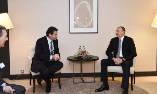 President Aliyev meets top Airbus manager in Davos