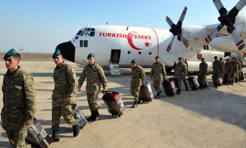 Азербайджанские миротворцы вернулась на родину