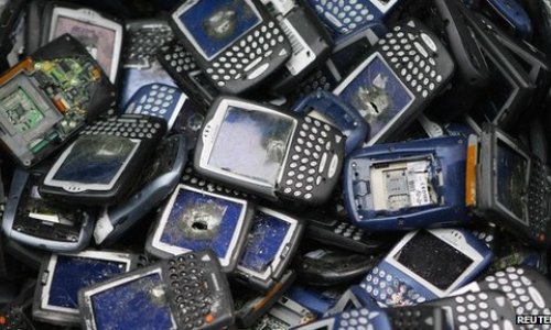 Make coders develop Blackberry apps, says firm's boss