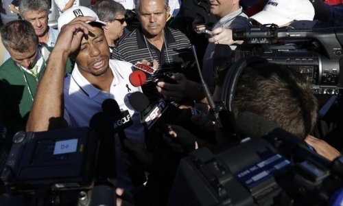 Injured Tiger Woods withdraws during first round at Torrey Pines