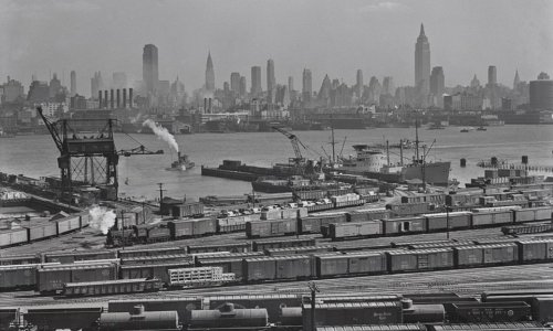 Stunning photos turn back the clock to 1946 New York