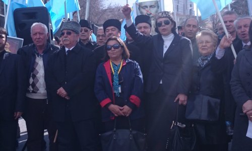 Kırım tatarları Boris Nemtsovun Putinin sifarişiylə öldürüldüyünü hayqırdılar