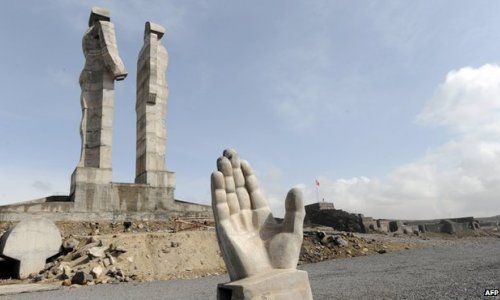 Turkey: President fined for statue 'monstrosity' insult