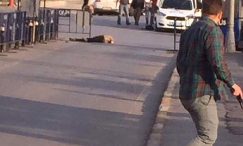 İstanbulda polis idarəsinə silahlı hücum: ölən və yaralanan var