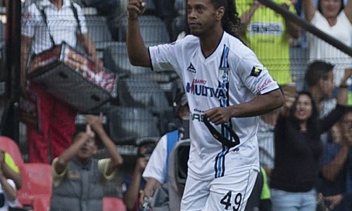 Ronaldinho nets quick-fire brace after coming on ...