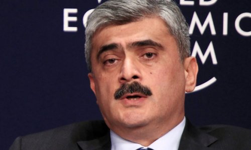 Azerbaijan puts off planned bond sale until 2016