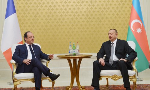 Ильхам Алиев принял Олланда