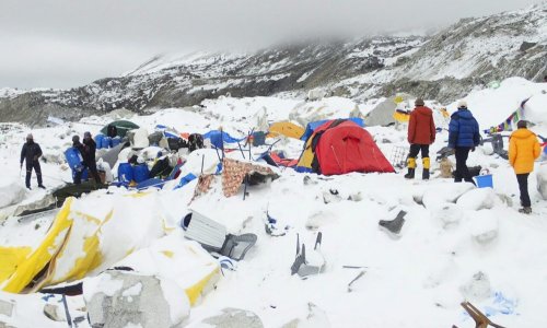 Hit by Avalanche in Everest Basecamp