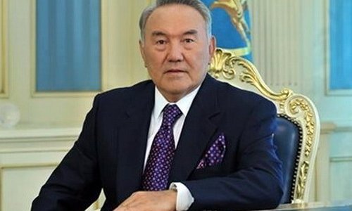 Назарбаев принял присягу