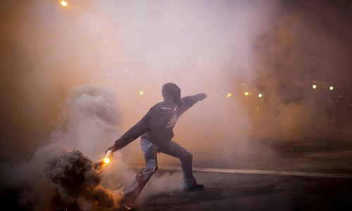 Violence erupts for a second night in Baltimore