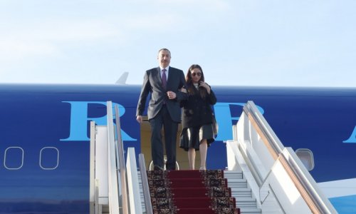 Ильхам Алиев отправился в Москву