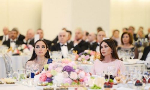 Ильхам Алиев на церемонии, посвященной 11-летию создания Фонда Гейдара Алиева