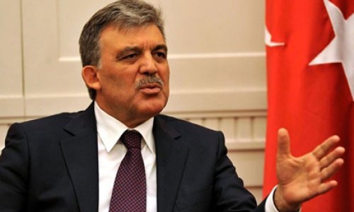 Abdullah Gül od püskürdü