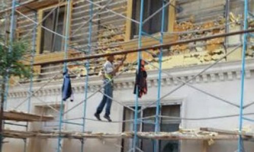 В Гяндже демонтируется система освещения фасадов