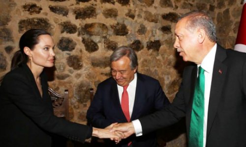 Анджелина Джоли встретилась с Эрдоганом