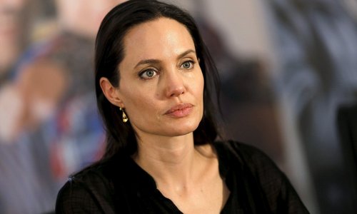 Jolie visits Syrian refugees in Turkey