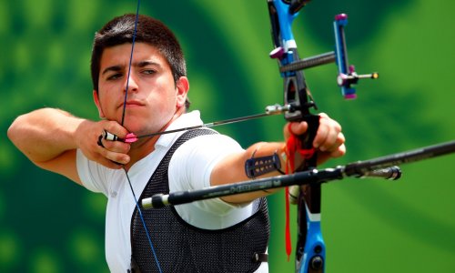 Alvarino Garcia wins gold to close Archery