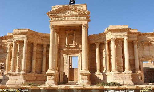 ISIS begin the destruction of Palmyra