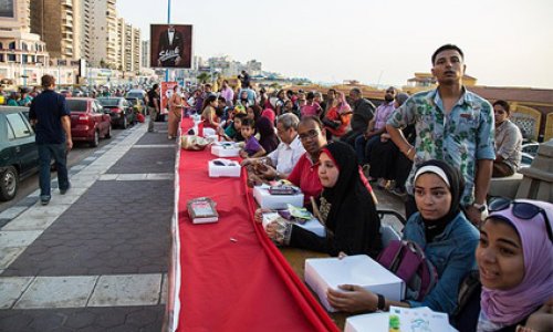 Dünyanın ən uzun iftar süfrəsi rekordu qırıldı