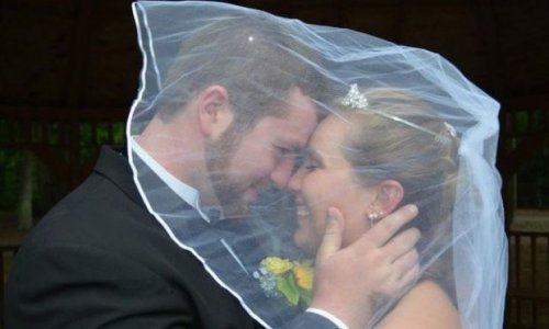 Американец решил повторить свадьбу для потерявшей память жены
