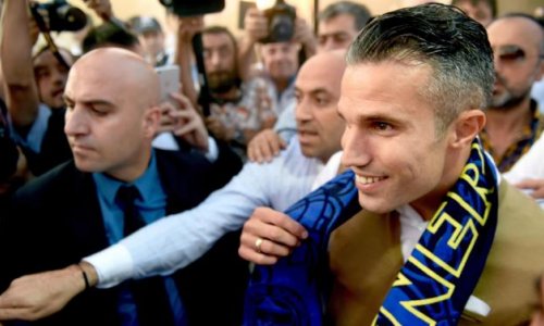 Robin van Persie set to join Fenerbahce after getting hero's reception