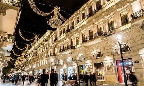 From New York to Baku: world's most expensive shopping streets