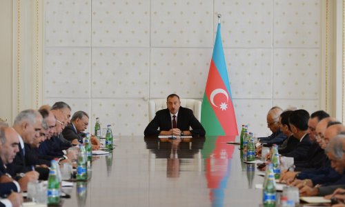 Президент Ильхам Алиев: Предприниматели на 100% должны выплачивать государственные деньги